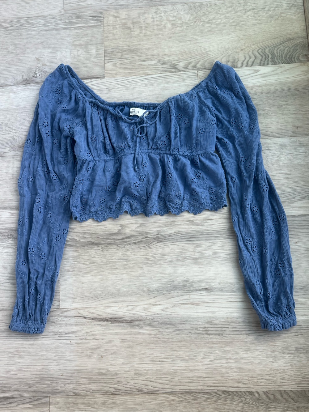 Hollister Blue Eyelet Crop Top Baby Doll Long Sleeve Shirt XS